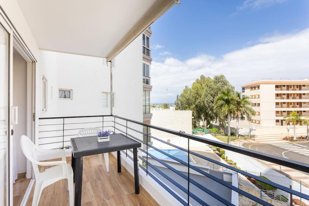 Vivienda Vacacional Rosaini Los Cristianos  Exterior photo