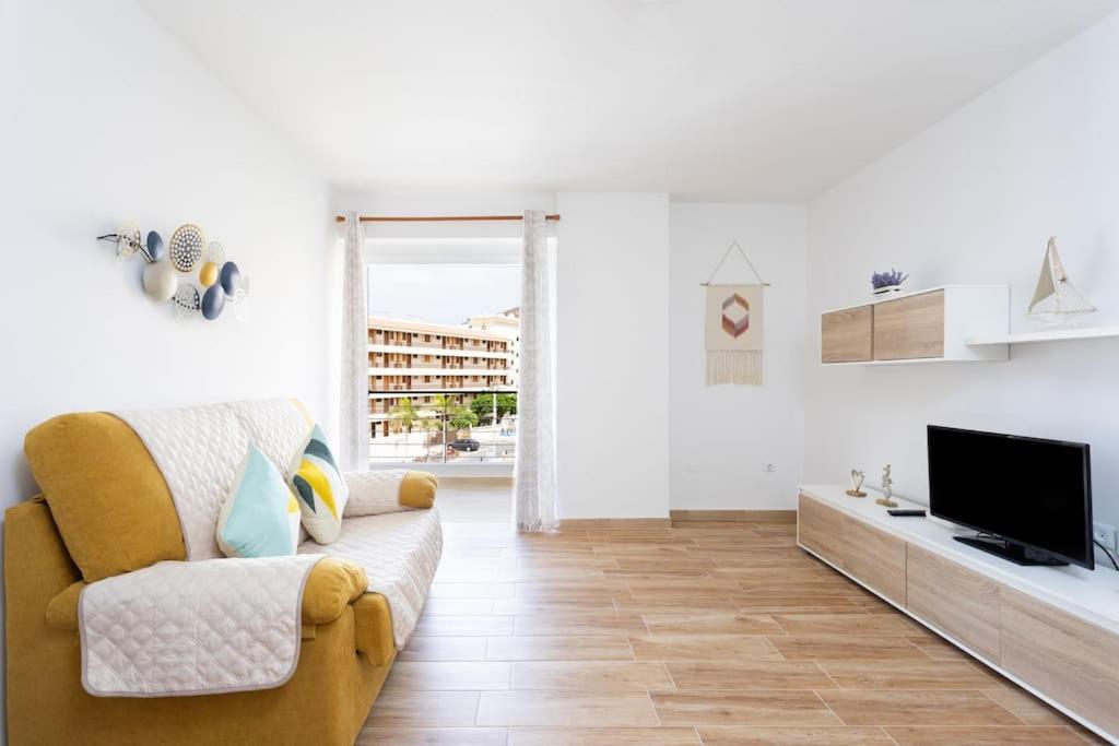 Vivienda Vacacional Rosaini Los Cristianos  Exterior photo
