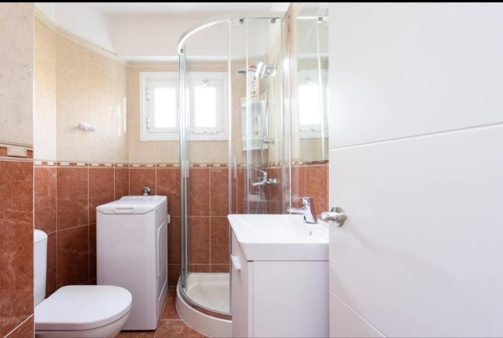 Vivienda Vacacional Rosaini Los Cristianos  Exterior photo