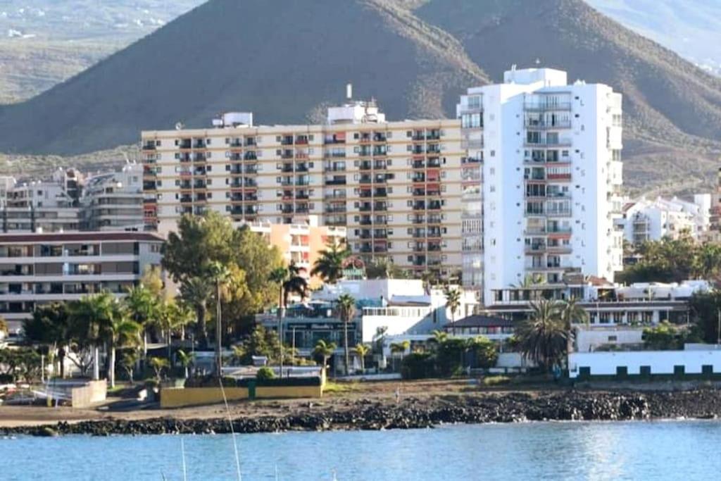 Vivienda Vacacional Rosaini Los Cristianos  Exterior photo
